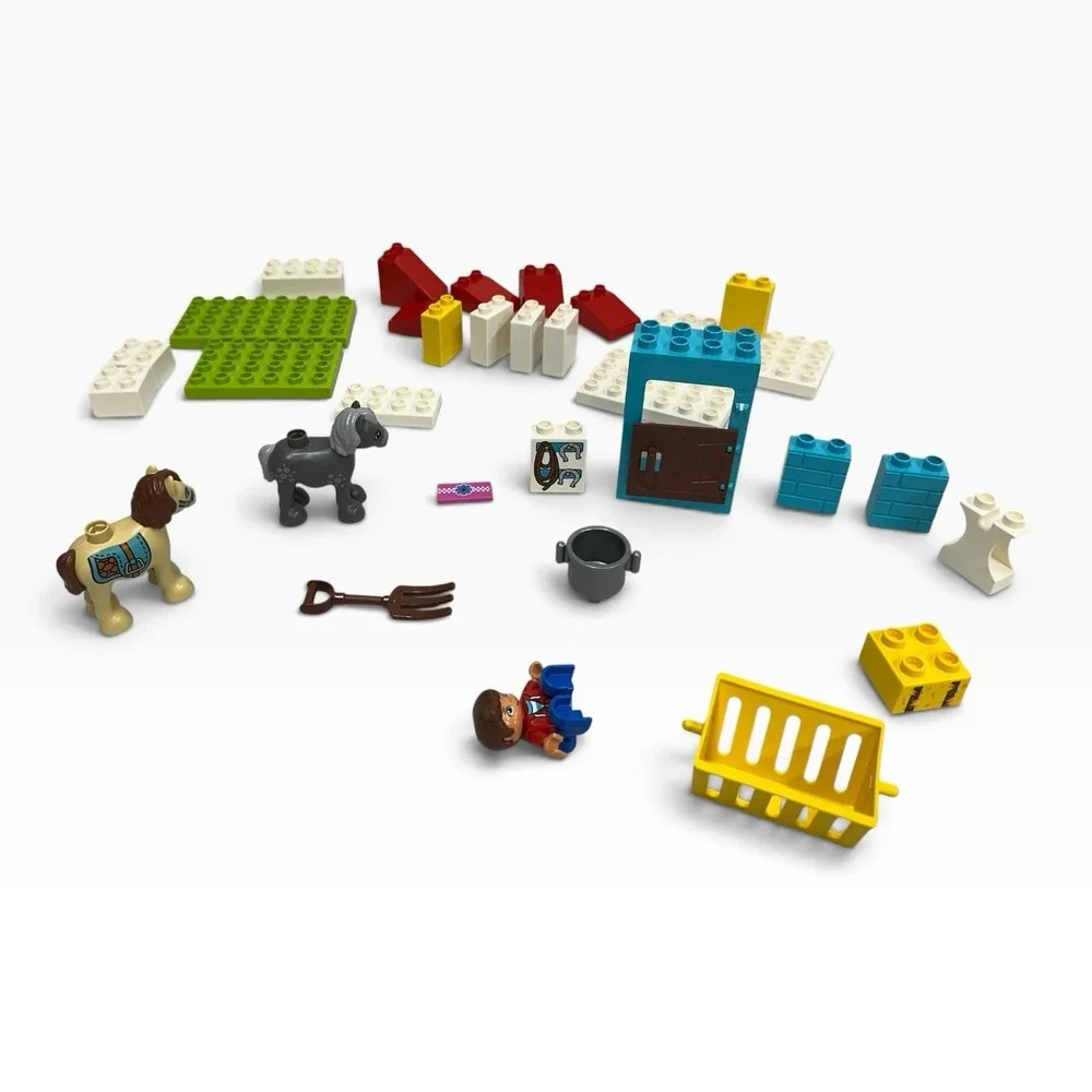 LEGO DUPLO 10868 Farm Pony Stable Incomplete Set Horses Figure Parts Lot